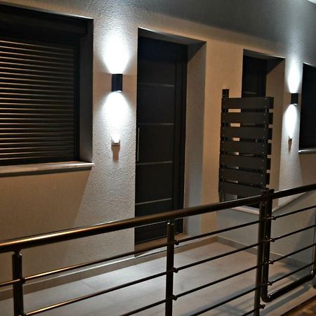 נאוס מרמרס Savvas & Katerinas Appartments מראה חיצוני תמונה