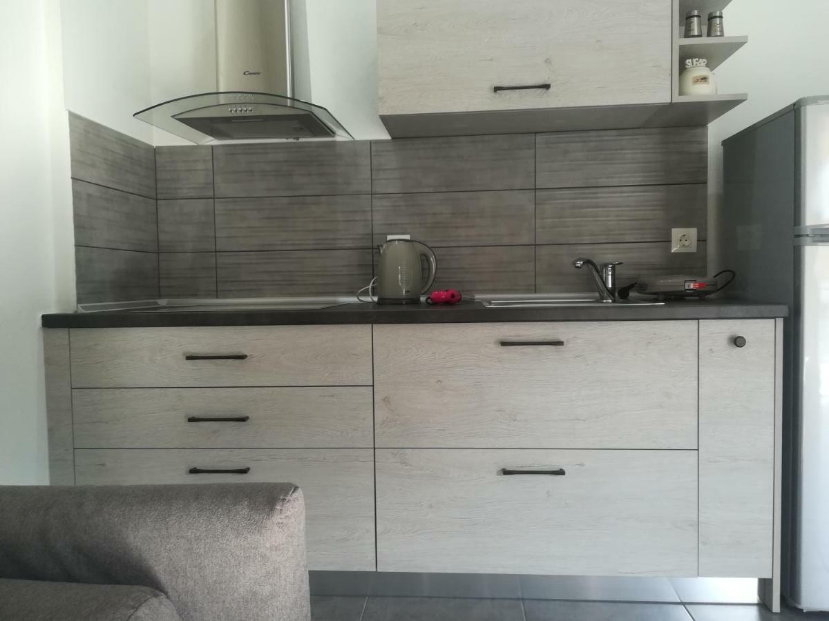 נאוס מרמרס Savvas & Katerinas Appartments מראה חיצוני תמונה
